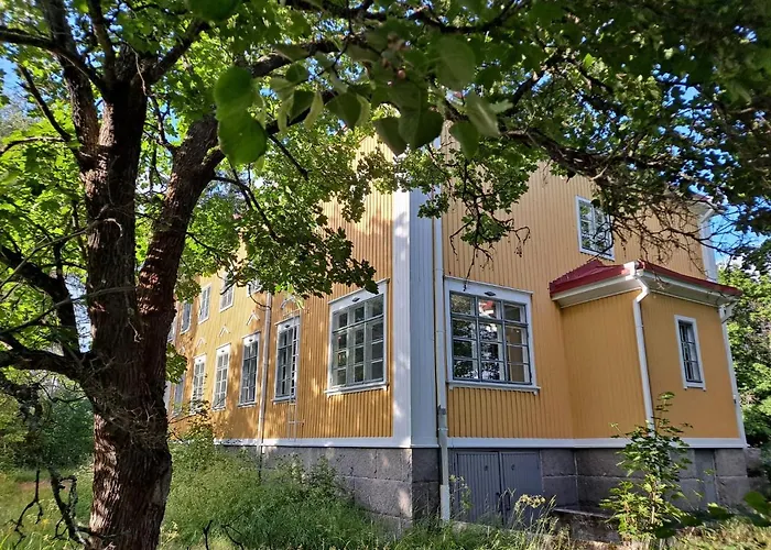 Salonsaaren Pappila Han/Misafirhane